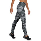 Digital camo yoga leggings in dark gray and black, side view, high waist, full-length