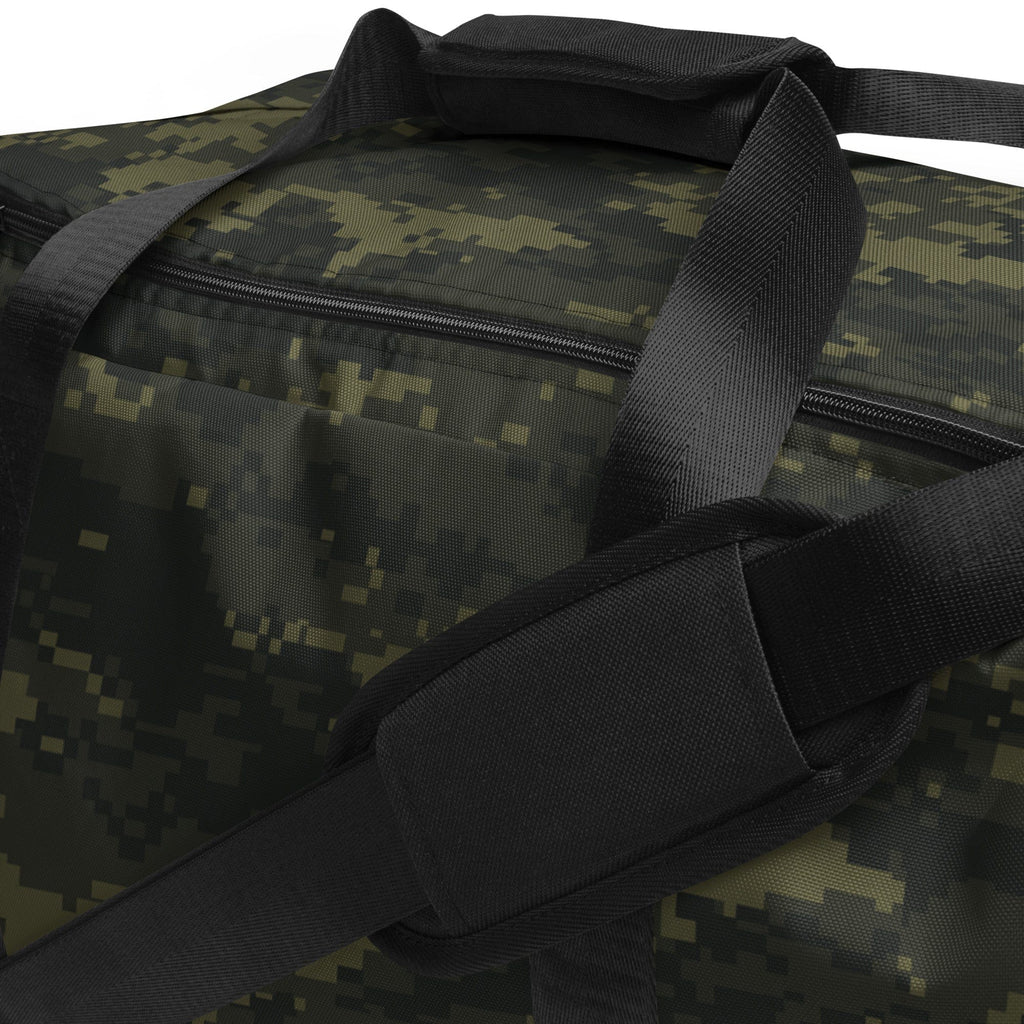 Camo duffle bag close-up of front zipper track and mesh-lined inner panel