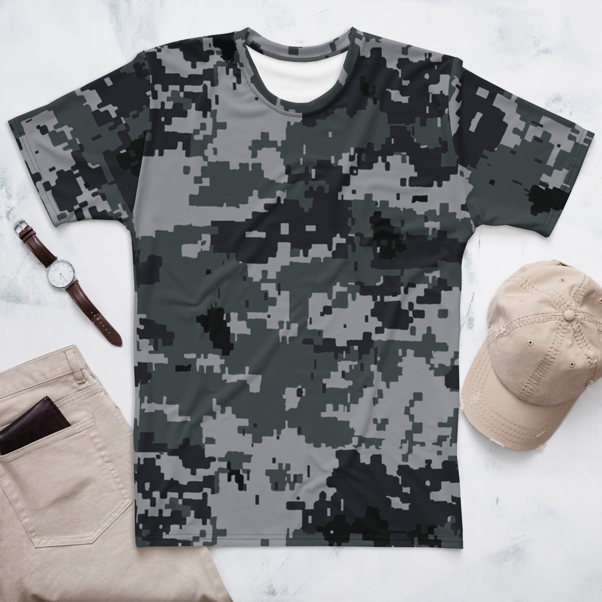 Men's digital camo T-shirt with crew neck and short sleeves, dark gray/black pixel pattern