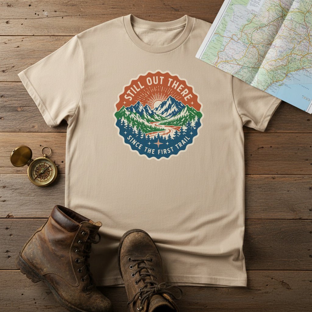 Sand hiking t-shirt with round vintage trail badge graphic on the chest